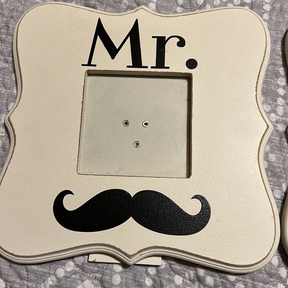 Frames - Picture 3 of 4